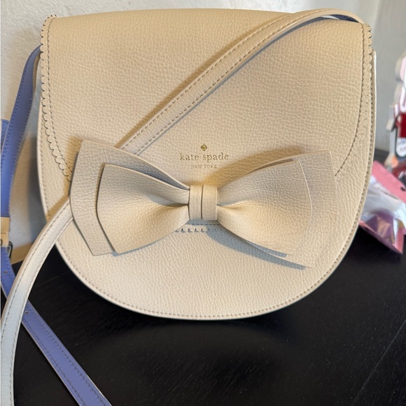 Like new Kate Spade Vanderbilt Place
Tegan Bow Crossbody - Picture 7 of 15
